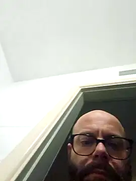 Dolceporco19 online show from 11.10.25