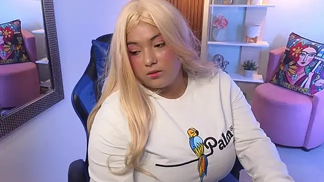 Snapshot of Kenya--Buhle chatting on 01.05.26 Kenya--Buhle online show from 01.05.26