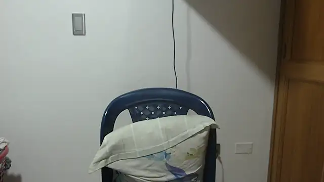 Snapshot of andreaisis2 chatting on 04.01.26 andreaisis2 online show from 04.01.26