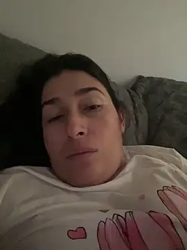 Snapshot of andreaisis2 chatting on 04.02.26 andreaisis2 online show from 04.02.26