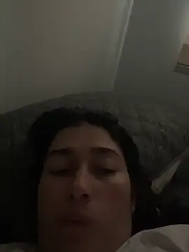 Snapshot of andreaisis2 chatting on 04.04.26 andreaisis2 online show from 04.04.26