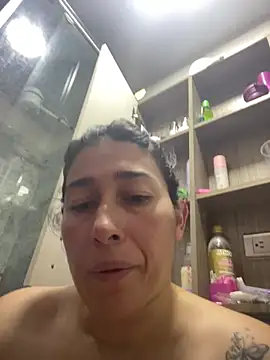 Snapshot of andreaisis2 chatting on 04.15.26 andreaisis2 online show from 04.15.26