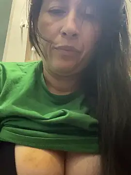 Snapshot of andreaisis2 chatting on 04.16.26 andreaisis2 online show from 04.16.26