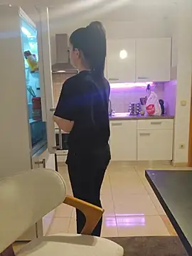 U prolazu online show from 02.22.26