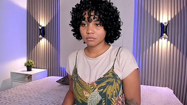 Zafiiraa online show from 02.10.25