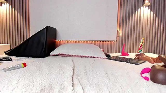 Zafiiraa online show from 03.10.25