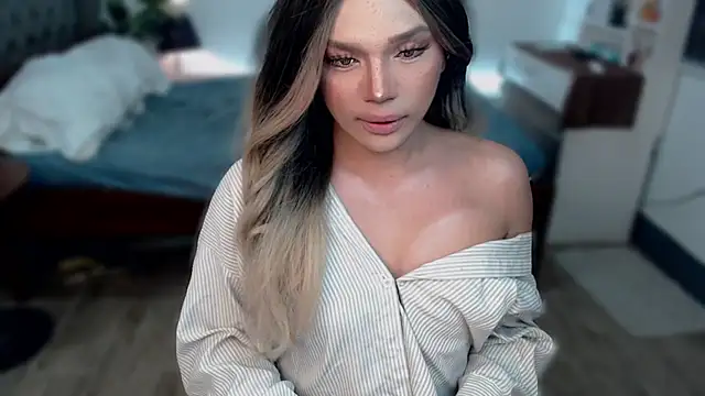 Snapshot of liaa_lurrecams chatting on 11.14.25 liaa lurrecams online show from 11.14.25