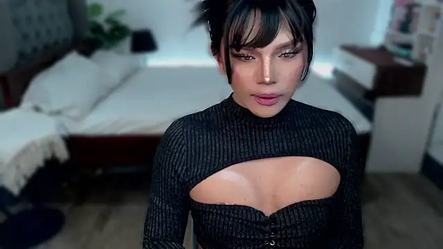 Snapshot of liaa_lurrecams chatting on 11.24.25 liaa lurrecams online show from 11.24.25