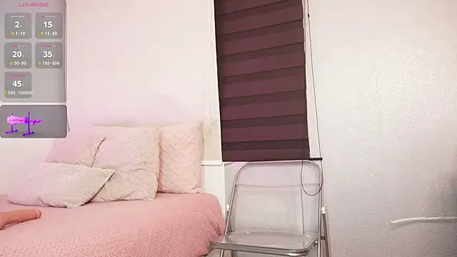 Snapshot of Alexxandra_12 chatting on 11.23.25 Alexxandra 12 online show from 11.23.25