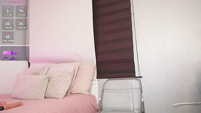 Snapshot of Alexxandra_12 chatting on 11.25.25 Alexxandra 12 online show from 11.25.25