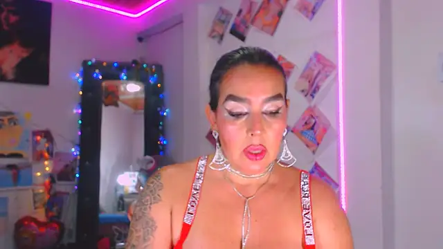 Snapshot of sweet_vanessa_22 chatting on 04.21.26 sweet vanessa 22 online show from 04.21.26