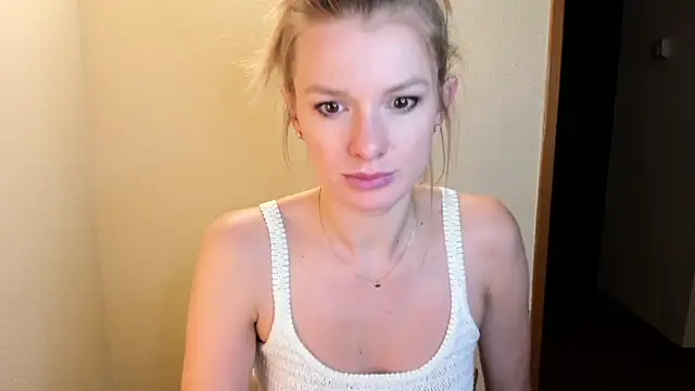 Annloveyou online show from 01.04.25