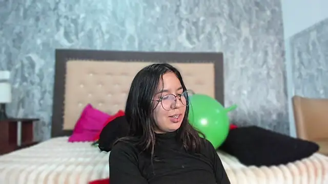 Lia sarahi online show from 03.06.25