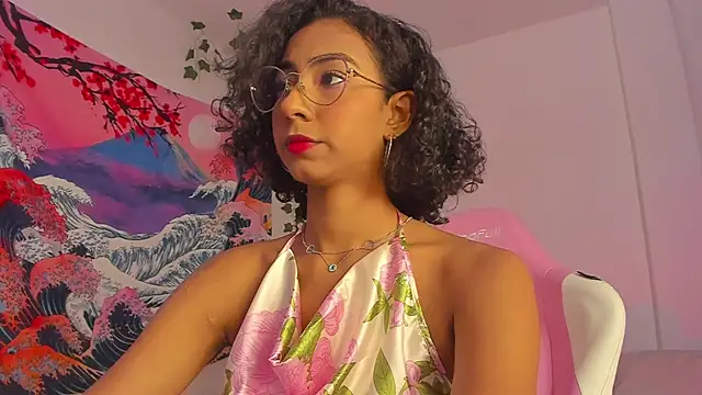Snapshot of khaliope chatting on 01.29.25 khaliope online show from 01.29.25