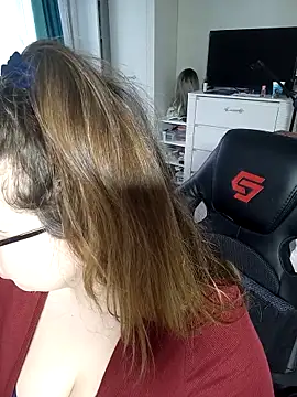 DienkaGreen online show from 10.31.25