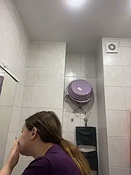 Snapshot of DienkaGreen chatting on 02.08.26 DienkaGreen online show from 02.08.26