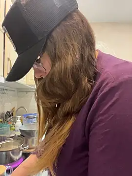 Snapshot of DienkaGreen chatting on 03.03.26 DienkaGreen online show from 03.03.26