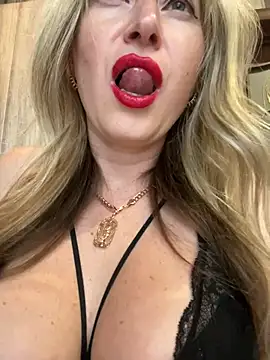 Kittenforyou online show from 01.07.25