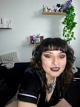 Moxxxie online show from 10.17.25
