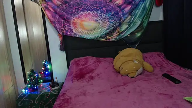 Snapshot of Alexxx_andr4 chatting on 12.19.25 Alexxx andr4 online show from 12.19.25