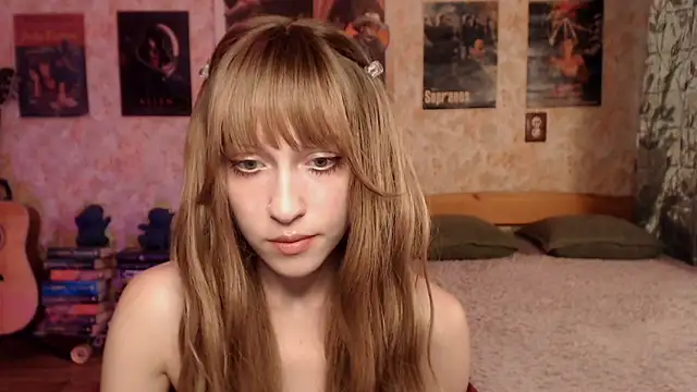 Snapshot of Friendly_Ellie chatting on 07.01.26 Friendly Ellie online show from 07.01.26