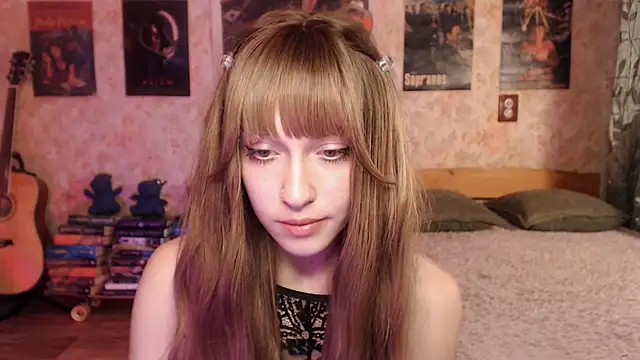 Snapshot of Friendly_Ellie chatting on 07.14.26 Friendly Ellie online show from 07.14.26