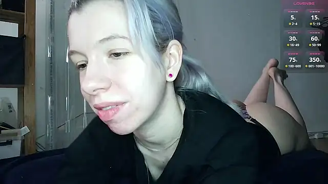 Snapshot of cruellagoth666 chatting on 05.21.26 cruellagoth666 online show from 05.21.26