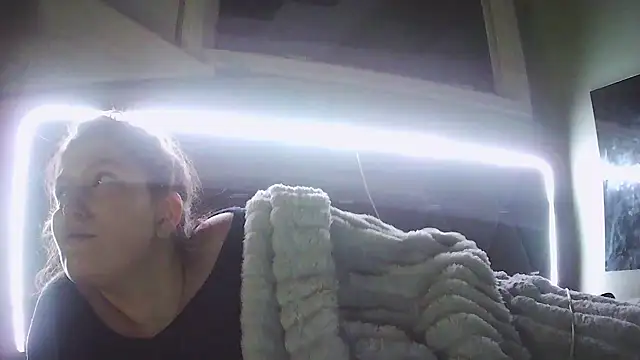 Angelk43 online show from 04.27.26