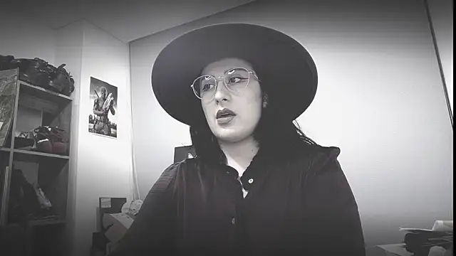 Snapshot of Scarlett_Sen chatting on 04.21.26 Scarlett Sen online show from 04.21.26