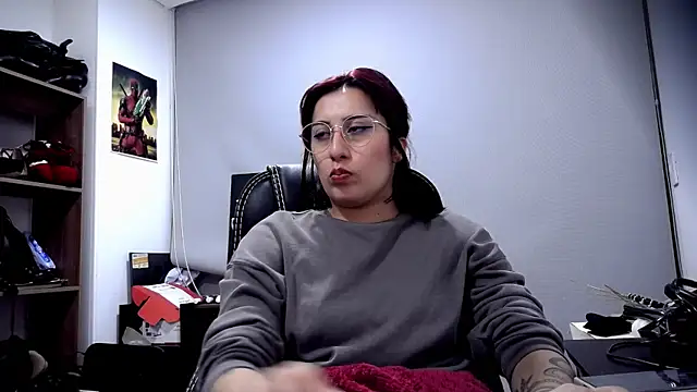 Snapshot of Scarlett_Sen chatting on 04.28.26 Scarlett Sen online show from 04.28.26
