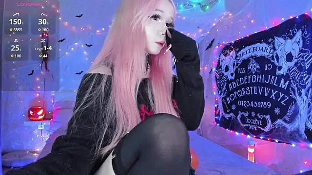 Misty Shadow online show from 10.31.25