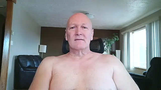 Snapshot of BasicAnt chatting on 01.15.26 BasicAnt online show from 01.15.26