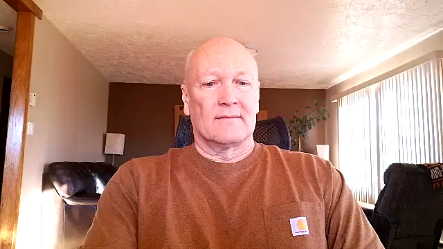 Snapshot of BasicAnt chatting on 02.12.26 BasicAnt online show from 02.12.26