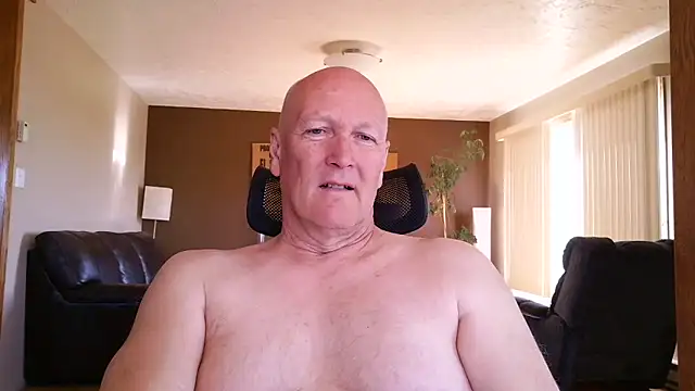 Snapshot of BasicAnt chatting on 05.10.26 BasicAnt online show from 05.10.26