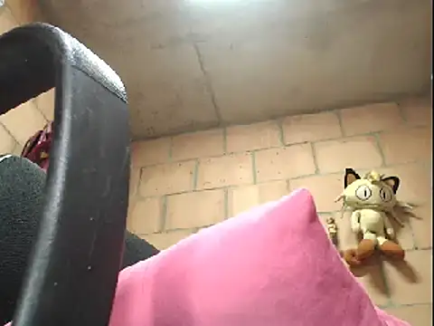 Snapshot of Camilalatin69 chatting on 12.22.24 Camilalatin69 online show from 12.22.24