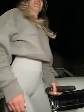 Snapshot of HopeHeaven chatting on 01.04.25 HopeHeaven online show from 01.04.25