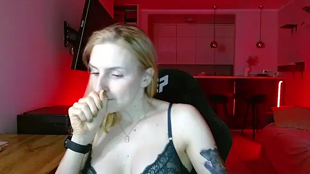 illusorycat online show from 11.13.25