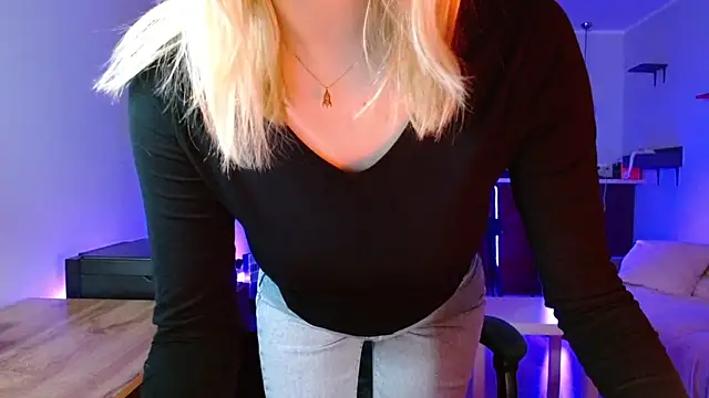 Snapshot of illusorycat chatting on 02.10.26 illusorycat online show from 02.10.26