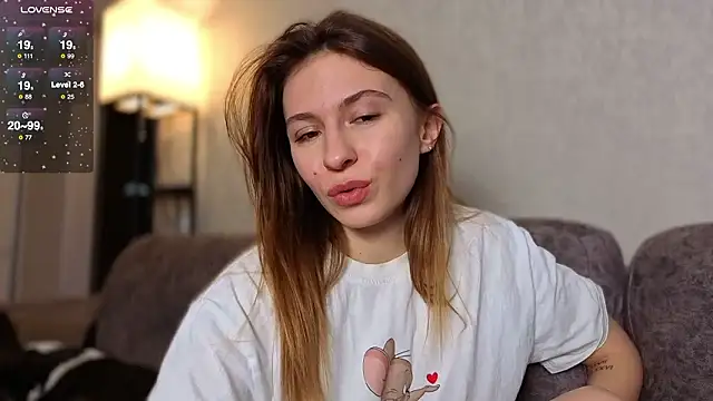 LovelyKatea online show from 02.22.26