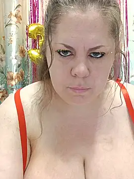 Snapshot of Ginabig chatting on 05.14.26 Ginabig online show from 05.14.26