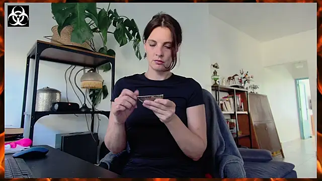 LanaCorona online show from 09.18.25