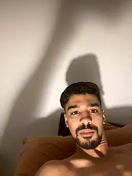 Snapshot of Hermanooooooo chatting on 12.04.24 Hermanooooooo online show from 12.04.24