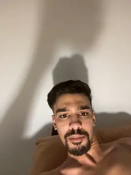 Snapshot of Hermanooooooo chatting on 12.18.24 Hermanooooooo online show from 12.18.24