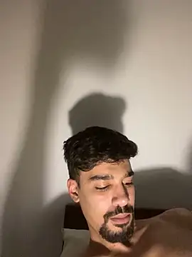 Snapshot of Hermanooooooo chatting on 01.14.25 Hermanooooooo online show from 01.14.25