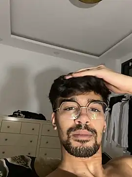 Snapshot of Hermanooooooo chatting on 01.06.26 Hermanooooooo online show from 01.06.26