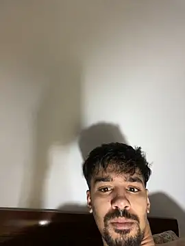 Snapshot of Hermanooooooo chatting on 04.01.26 Hermanooooooo online show from 04.01.26