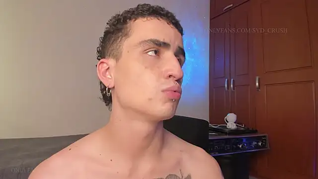 Snapshot of syd_onfire chatting on 03.15.25 syd onfire online show from 03.15.25