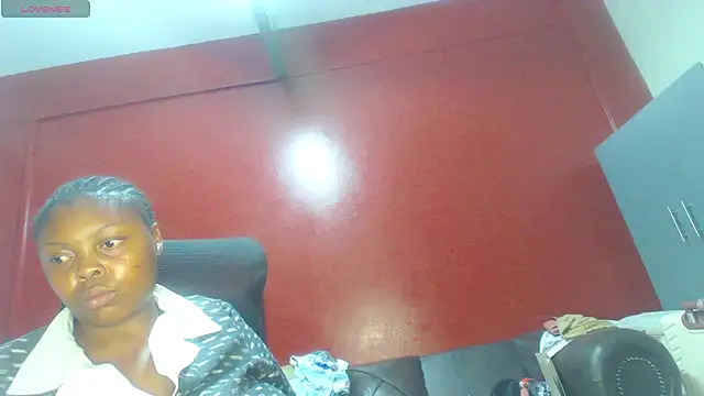 Snapshot of Sexyroseytitz_00 chatting on 01.29.25 Sexyroseytitz 00 online show from 01.29.25