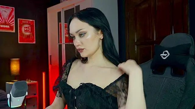 QueenAliss online show from 02.01.26