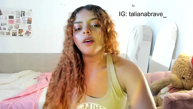 ValienteGirl  online show from 10.02.25